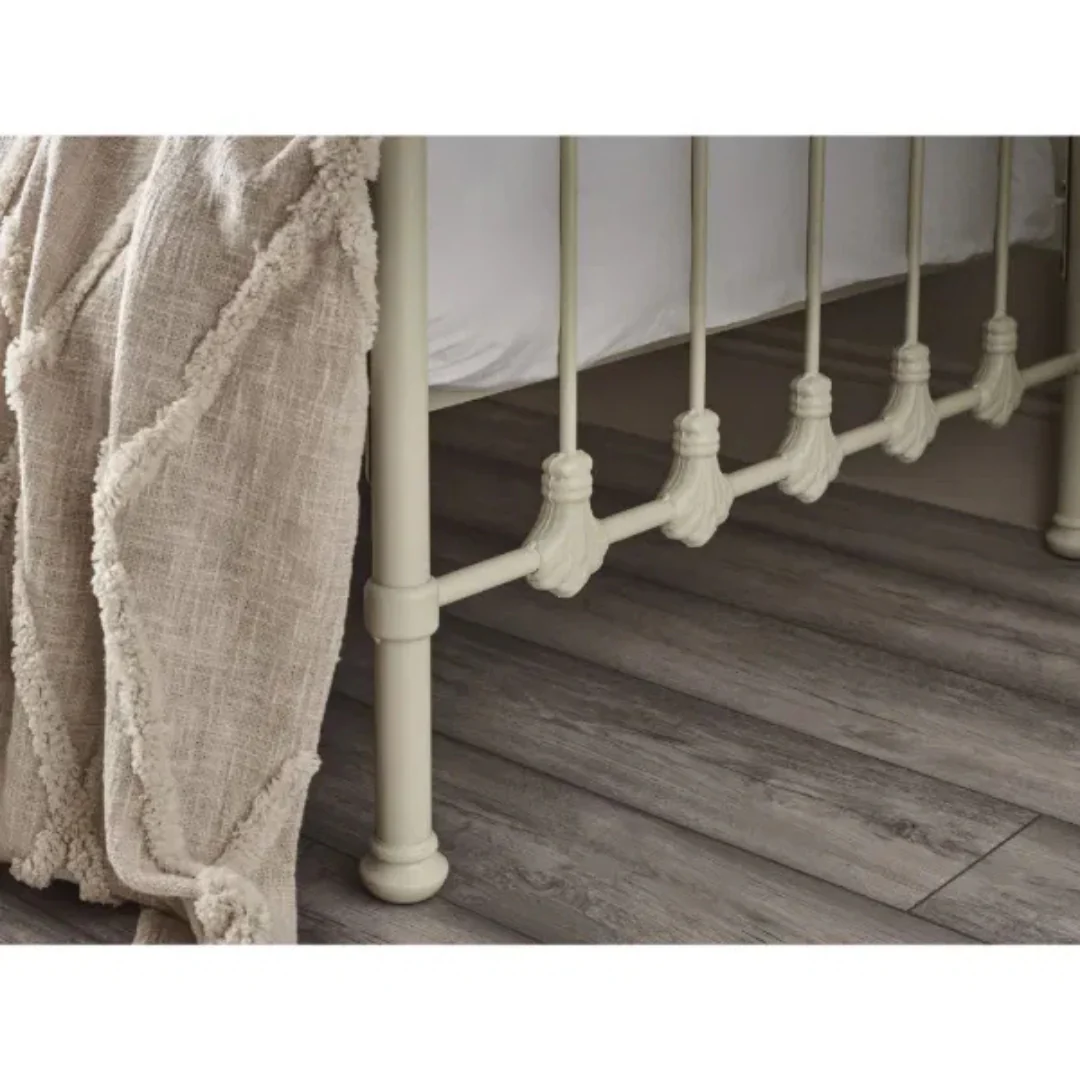Brittany Day Bed - Image 4