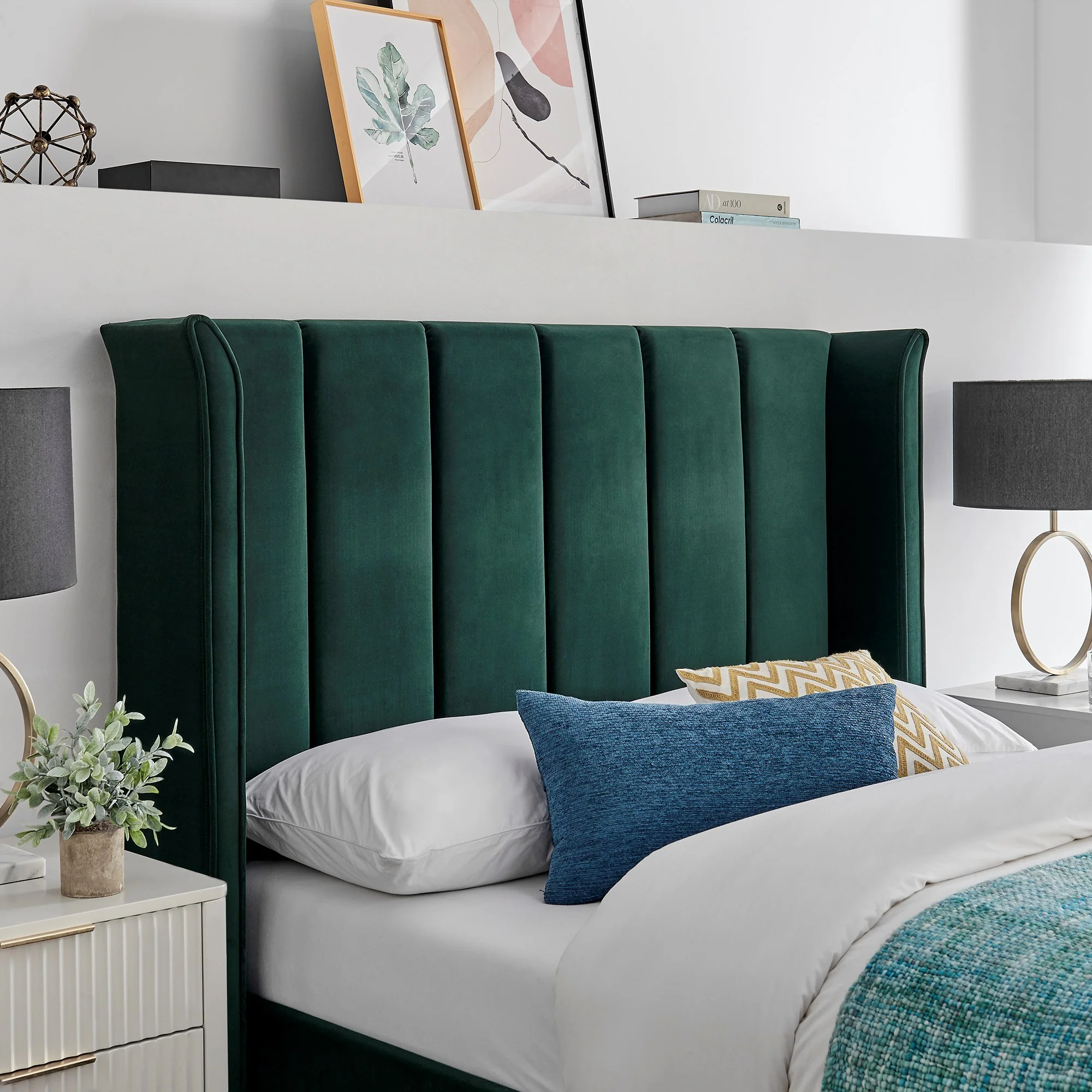 Sigma Bedstead in Emerald - Image 3